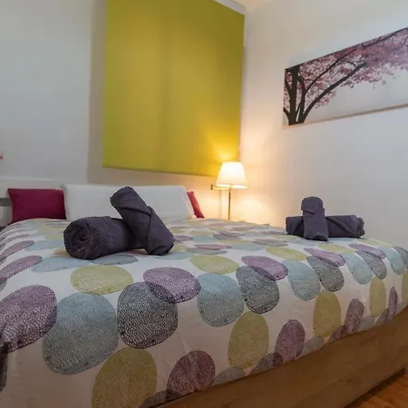 Apartament Deusto. Piso + Wifi Internet T. V. Y Garaje