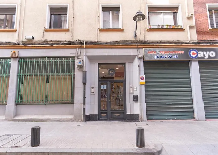 Apartment Deusto. Piso + Wifi Internet T. V. Y Garaje