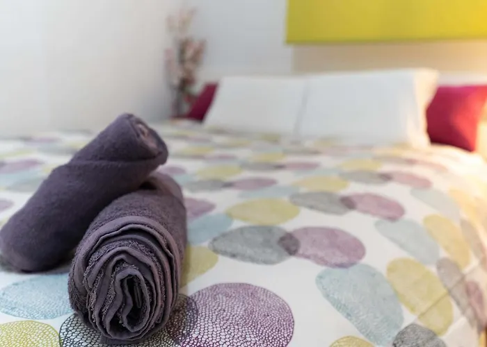 Apartment Deusto. Piso + Wifi Internet T. V. Y Garaje *