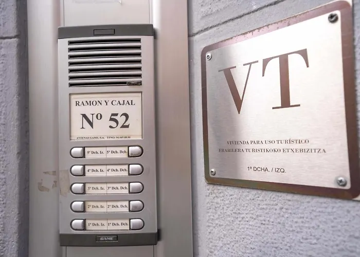 Apartment Deusto. Piso + Wifi Internet T. V. Y Garaje Bilbao