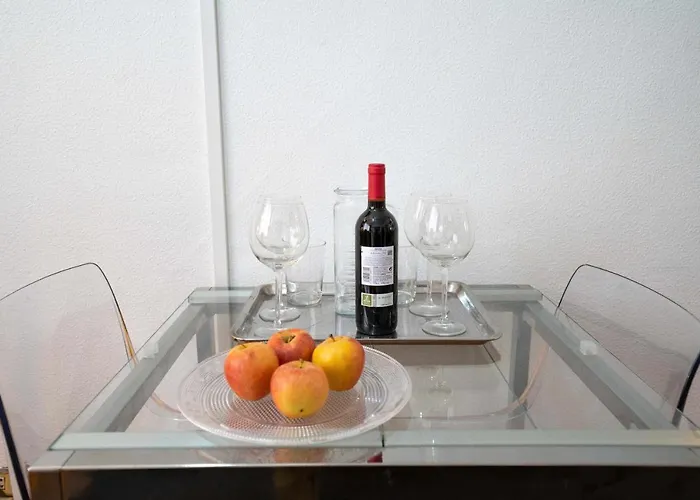 Deusto. Piso + Wifi Internet T. V. Y Garaje * Bilbau