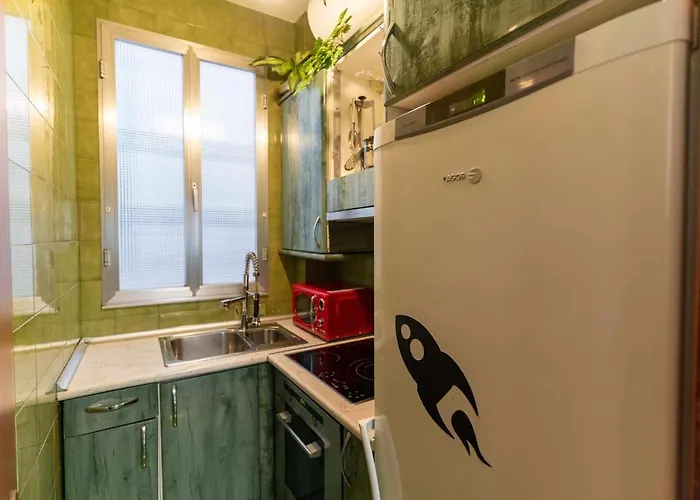 Apartamento Deusto. Piso + Wifi Internet T. V. Y Garaje