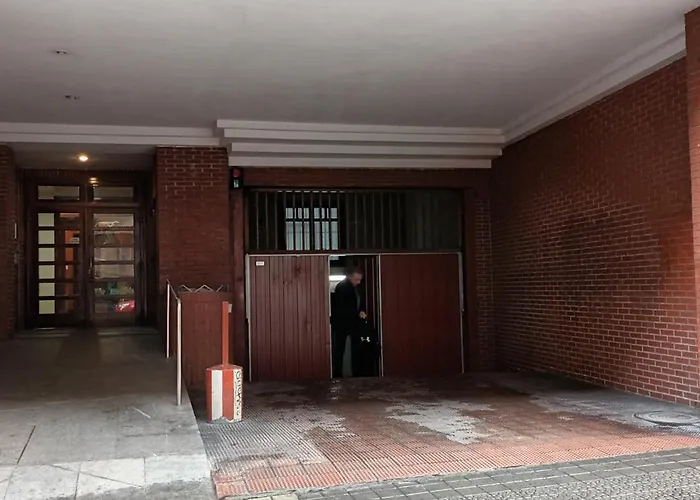 Apartamento Deusto. Piso + Wifi Internet T. V. Y Garaje *